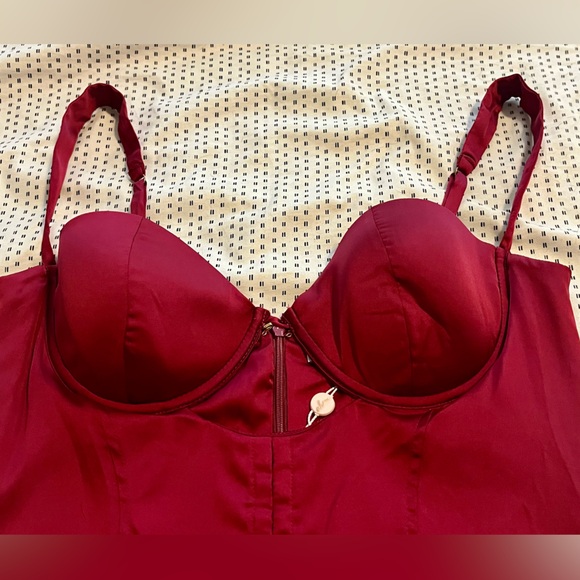 Oh Polly Cut Out Satin Mini Dress in Wine NWT sz 8 - Picture 10 of 10